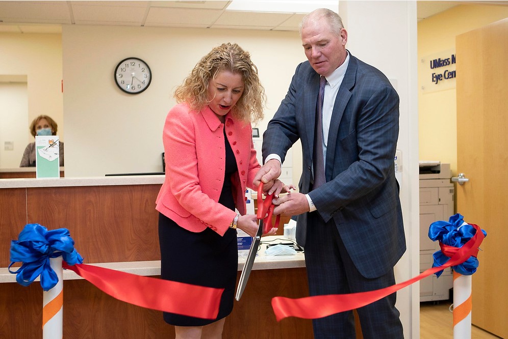 UMass Memorial Eye Center Celebrates Grand Opening with Ribbon Cutting Ceremony