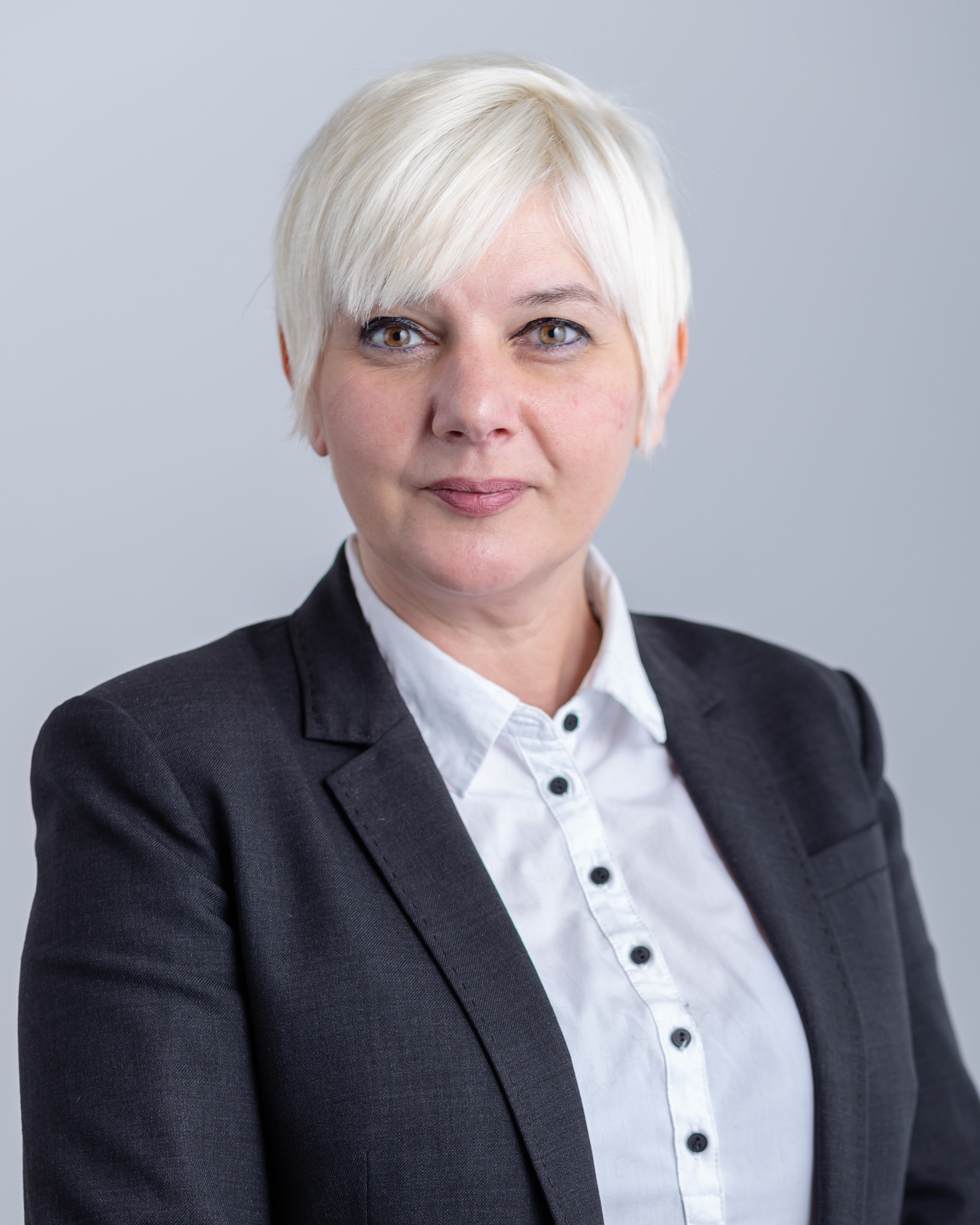  Mihaela Gadjeva full head shot.png.jpg