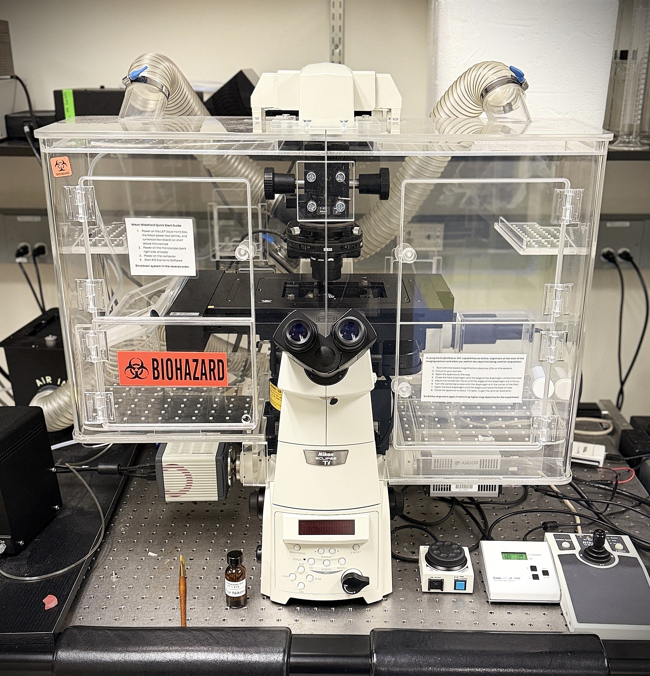 Image of the Nikon Widefield & Live Cell Microscope in the SCOPE Core Facility
