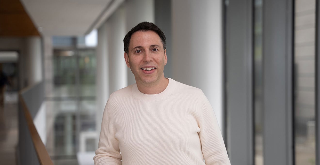 Eviatar Yemini receives research innovation award for second straight year