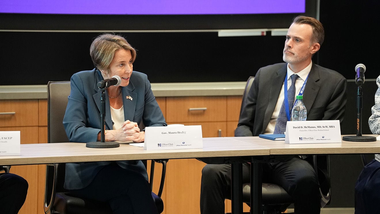 Gov. Healey leads roundtable talk on maternal health, postpartum care at UMass Chan