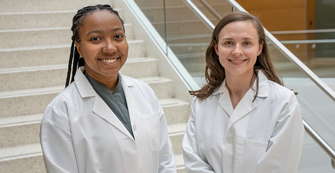 Jillian Richmond mentoring Morehouse med student Sachi Desse in research aimed to reduce disparities in dermatology
