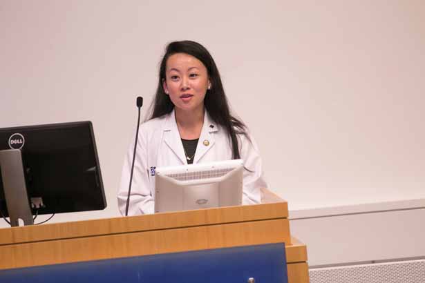 Yan Emily Yuan, SOM ’18, addresses the School of Medicine Class of 2019
