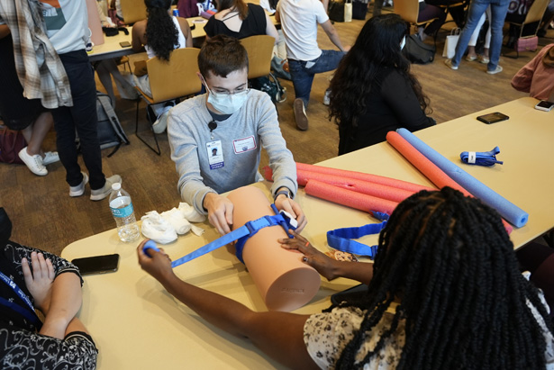 Christopher Woodilla, a PhD student in the Morningside Graduate School of Biomedical Sciences, got a refresher on how to Stop the Bleed during UMass Chan’s first three-school orientation.