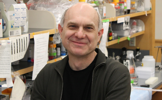 Heinrich Gottlinger, MD, PhD, professor of molecular medicine in the Program in Gene Function and Expression, was named one of three recipients of the 2014 Avant-Garde Award for HIV/AIDS Research by the National Institute on Drug Abuse.